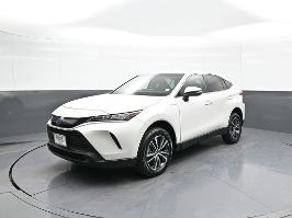 2021 Toyota Venza with Blizzard Pearl Exterior