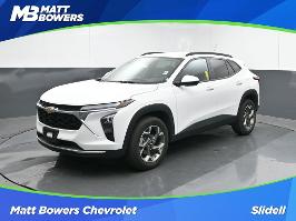 2025 Chevrolet Trax with Summit White Exterior