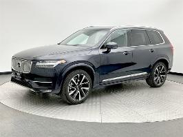 2019 Volvo XC90 with Magic Blue Metallic Exterior