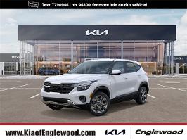 2026 Kia Seltos with Snow White Pearl Exterior