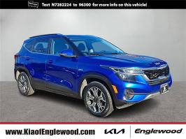 2022 Kia Seltos with Neptune Blue Exterior