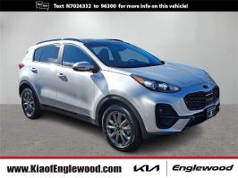 2022 Kia Sportage with Sparkling Silver Exterior