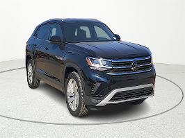 2022 Volkswagen Atlas Cross Sport with Black Exterior