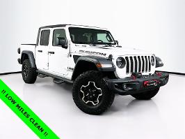2020 Jeep Gladiator with Bright White Clearcoat Exterior