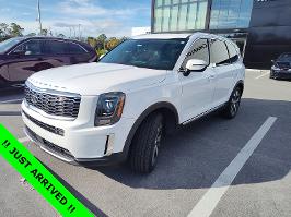 2020 Kia Telluride with Snow White Pearl Exterior