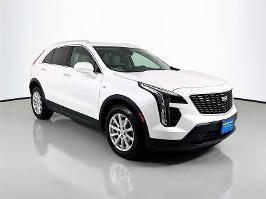 2022 Cadillac XT4 with Crystal White Tricoat Exterior